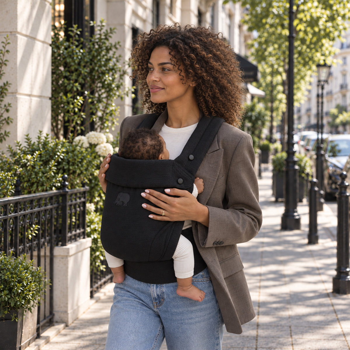 Amora Baby Carrier Black