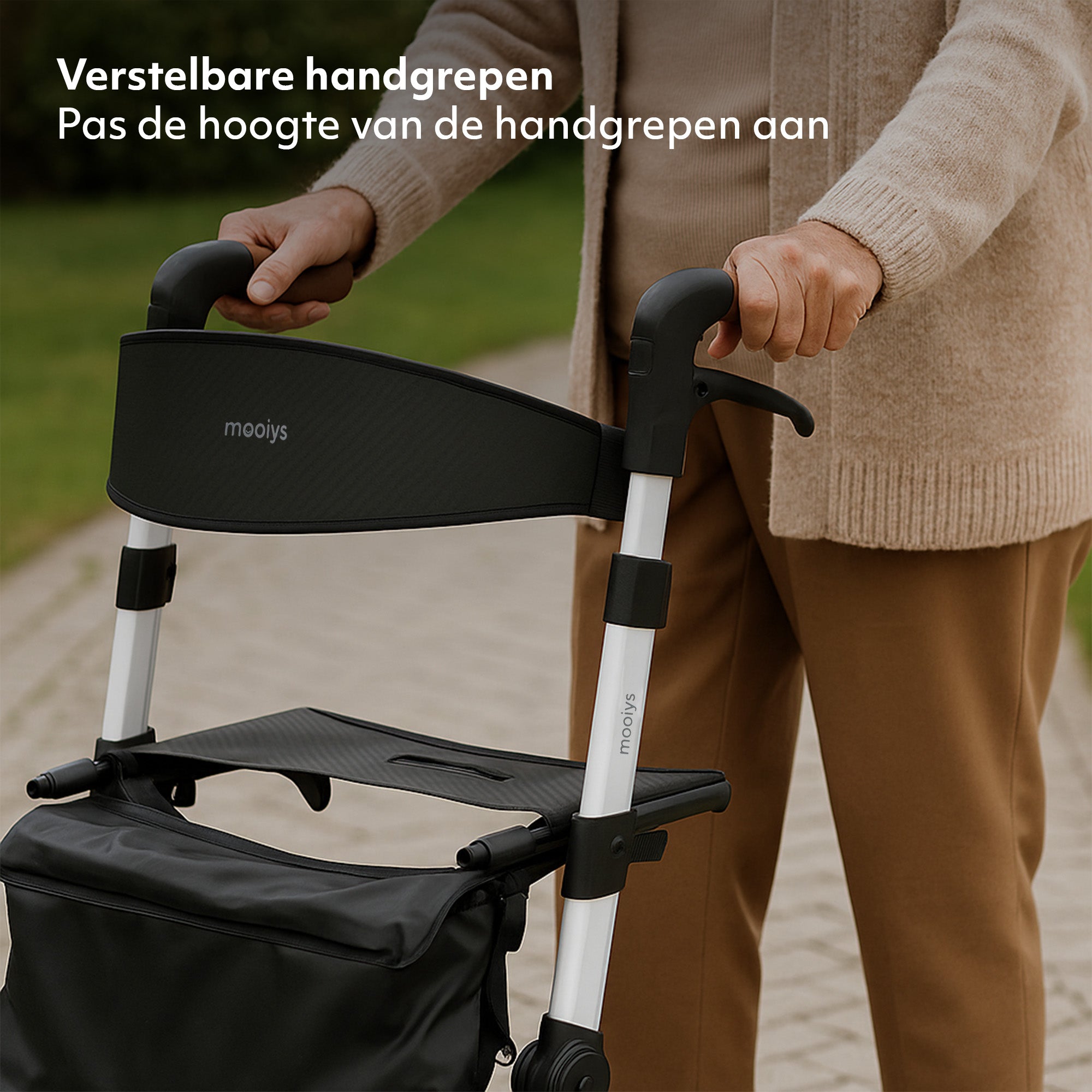 Mooiys Luxe Rollator - opvouwbaar - zitfunctie - voor binnen en buiten - Rugleuning inclusief wandelstok en houder - Wit