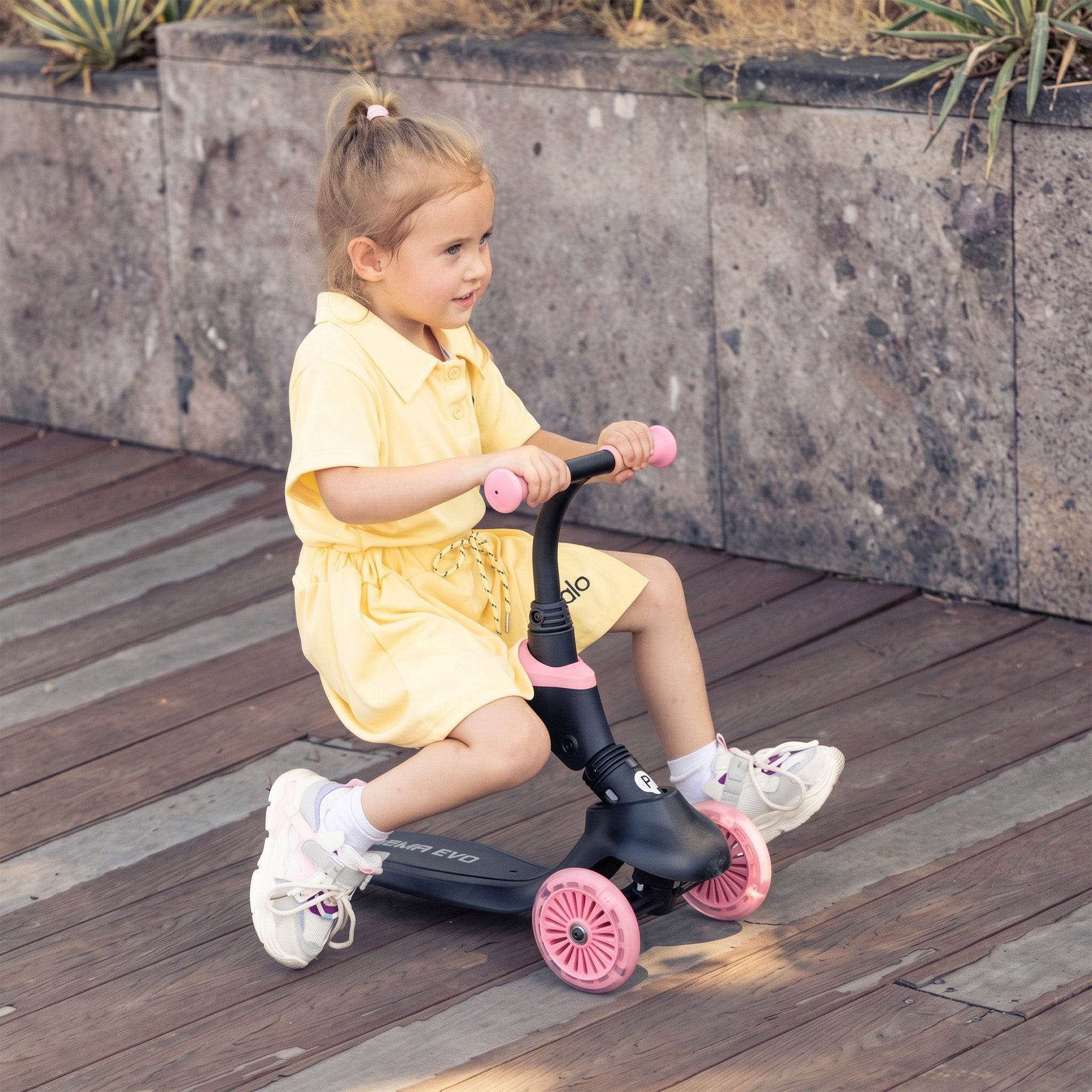 Qplay Sema Evo Kinderstep - 6-in-1 step - LED wielen - Roze