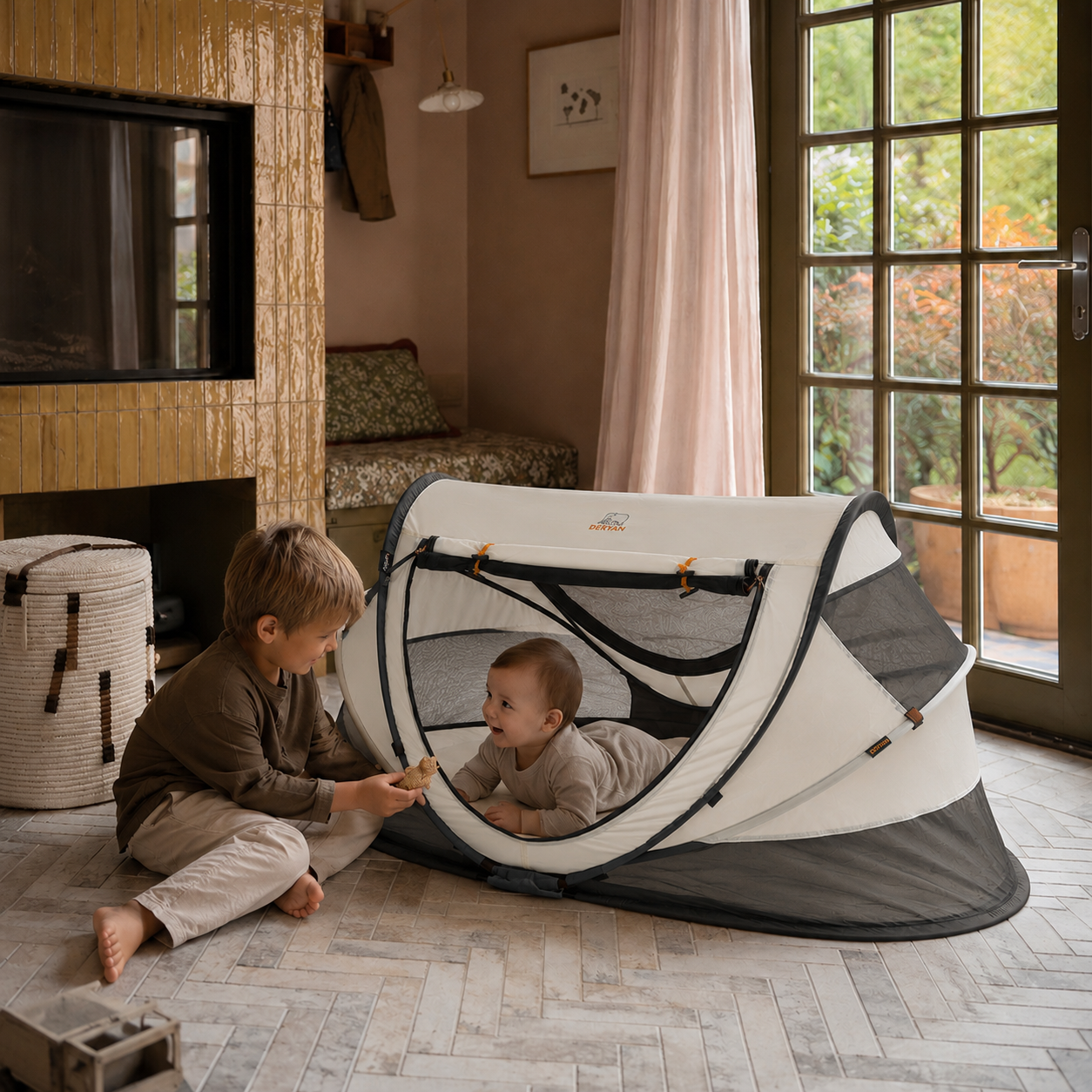 Deryan Kleinkind-Luxus-Campingbett - Inklusive selbstaufblasbarer Matratze - Creme