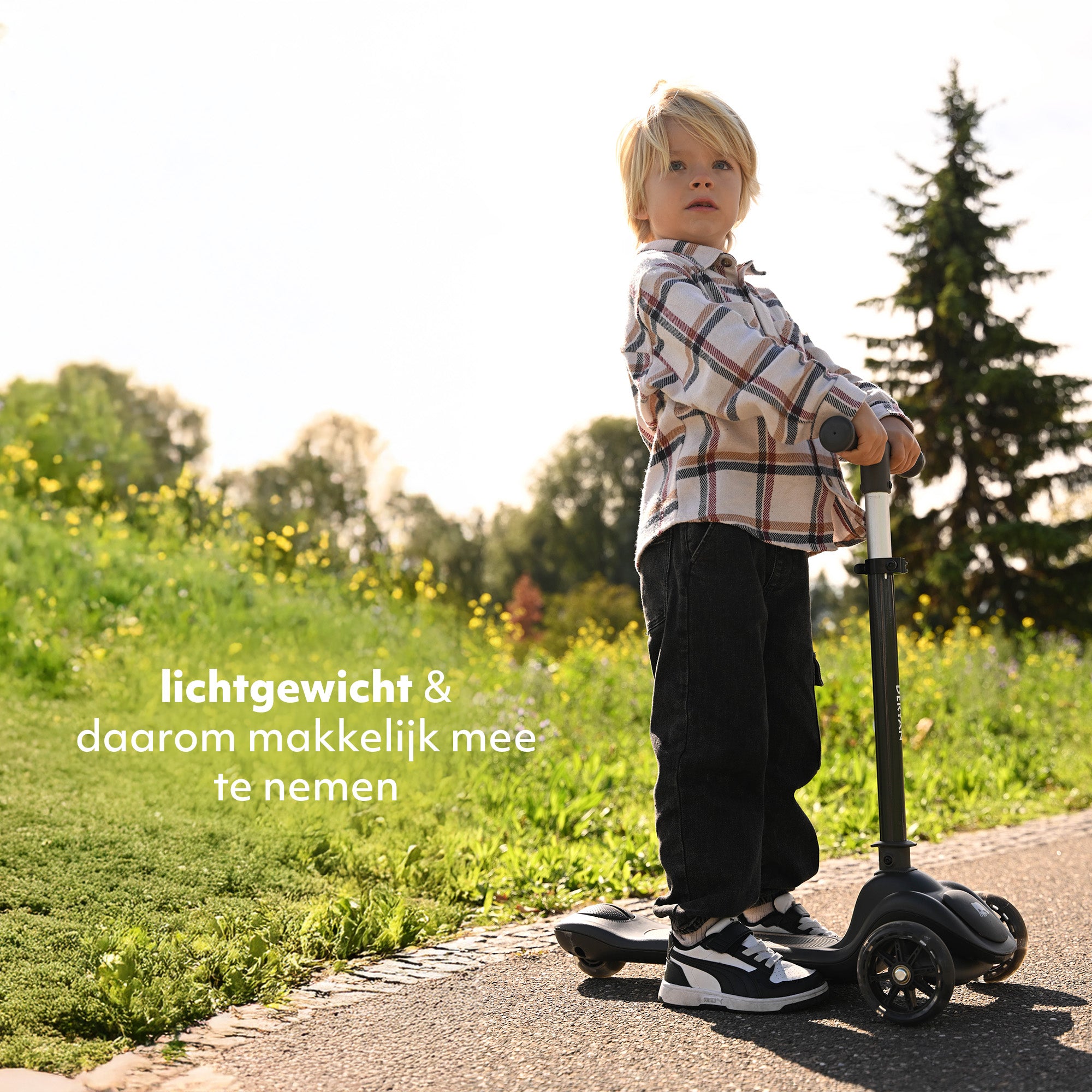 Harvey Kinderstep step 3 wielen - leeftijdsgroep 3+ - max 50kg - LED verlichting in de wielen - hoogte verstelbaar 65-70-75-80 cm - Zwart  4.6