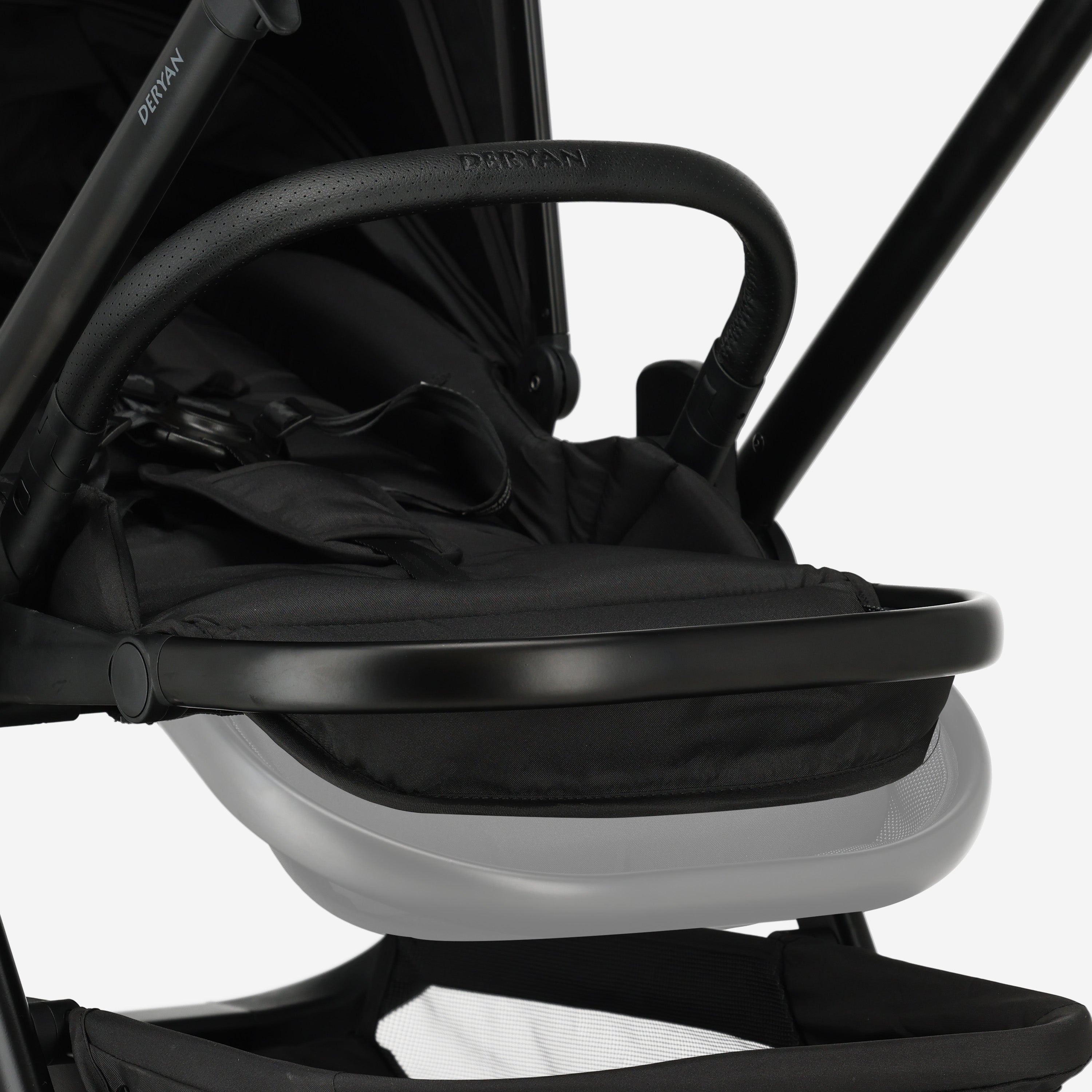 Naya 2-in-1 Kinderwagen Zwart