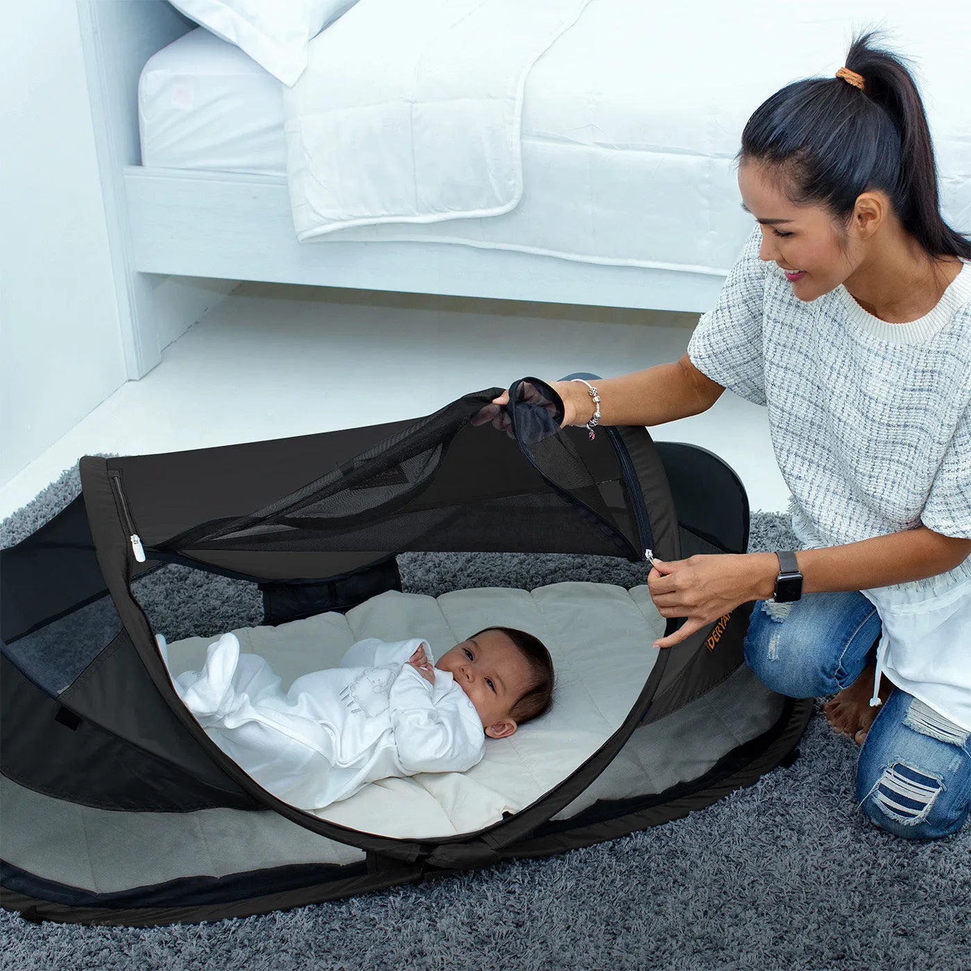 Deryan Baby Luxe Camping Cot - Includes self-inflating mattress - Black