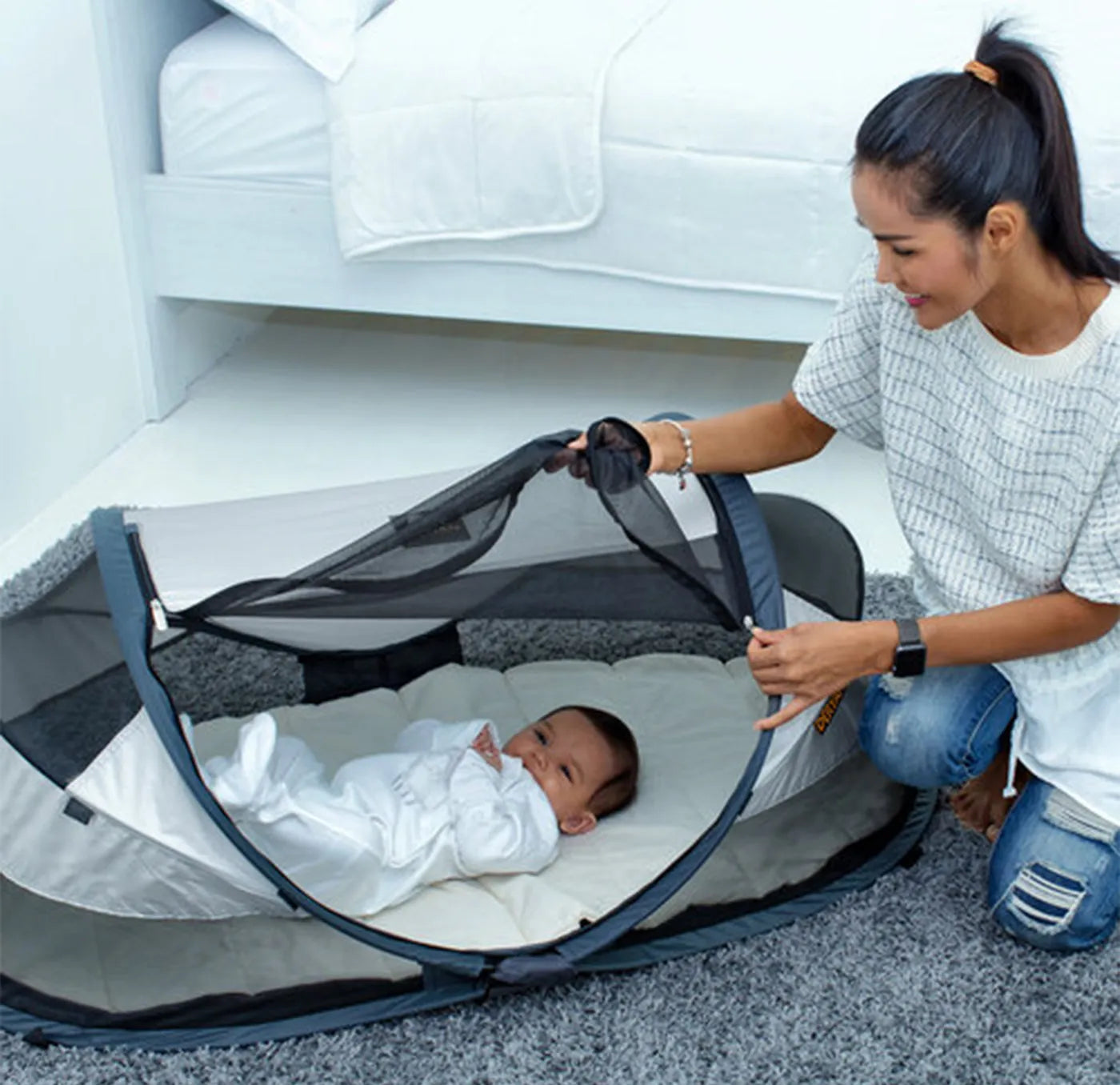 Deryan Baby Luxe Camping Cot - Includes self-inflating mattress - Silver