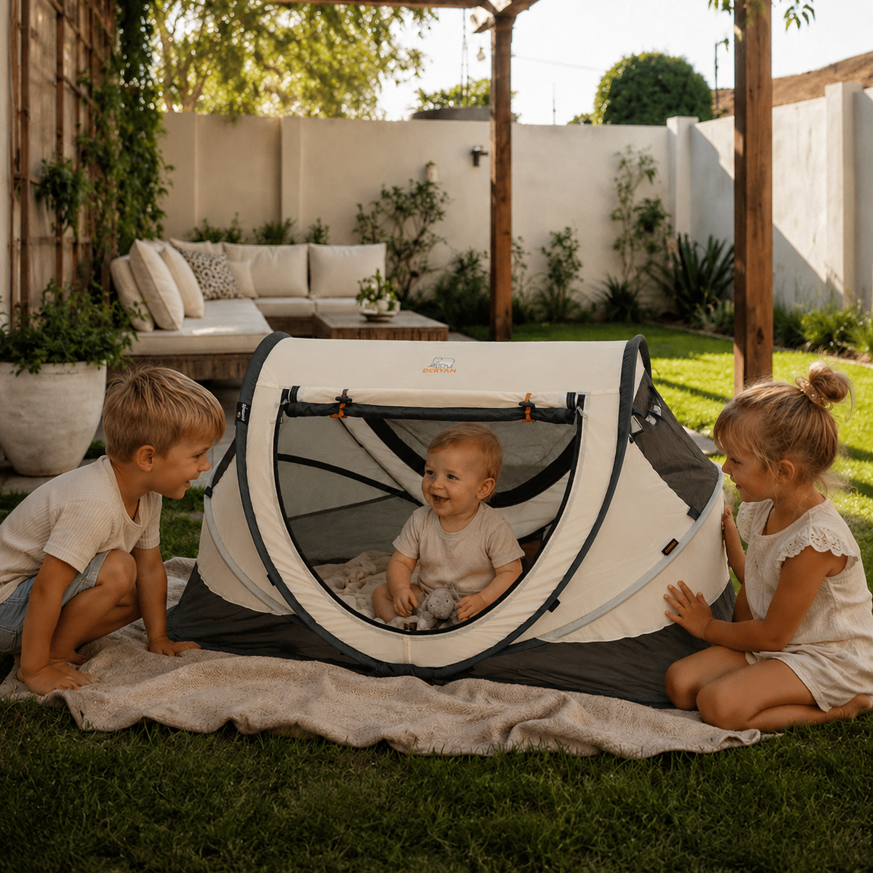 Deryan Kleinkind-Luxus-Campingbett - Inklusive selbstaufblasbarer Matratze - Creme