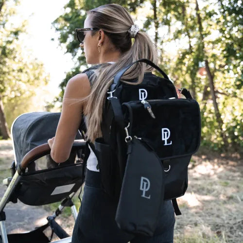 Deryan Wickeltaschen-Rucksack mit Wickelauflage - Inklusive Flaschenwärmer - Kinderwagenhaken und Isoliertasche - Schwarz