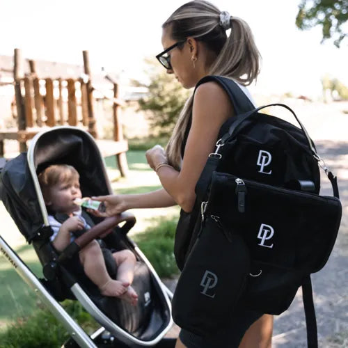 Deryan Wickeltaschen-Rucksack mit Wickelauflage - Inklusive Flaschenwärmer - Kinderwagenhaken und Isoliertasche - Schwarz